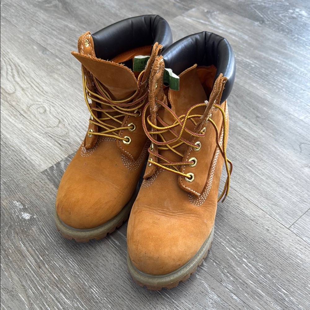 Vintage Timberland Tan Combat Boots size 6W